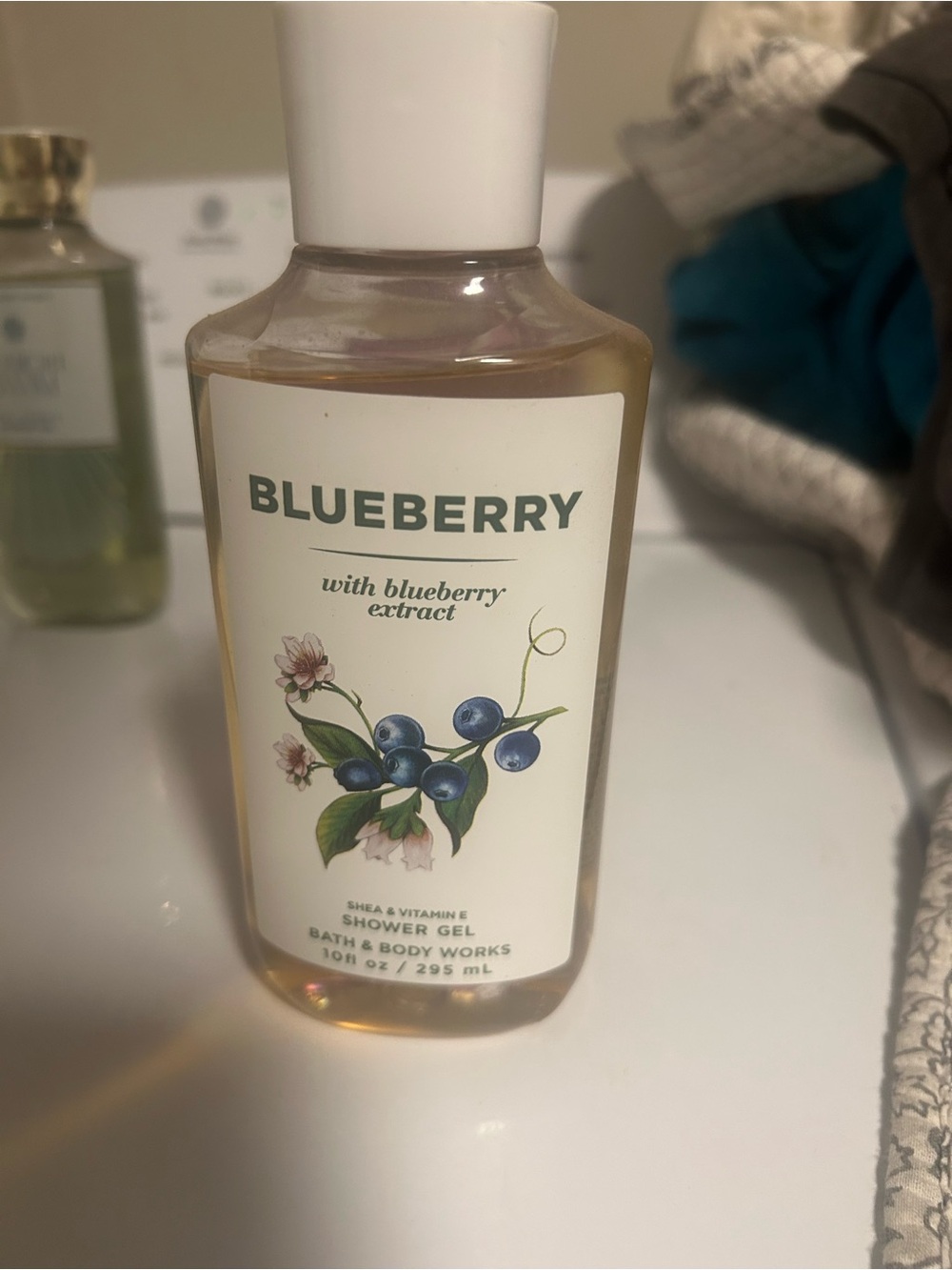 Bath & Body Works Blueberry Shower Gel - White & Blue Label